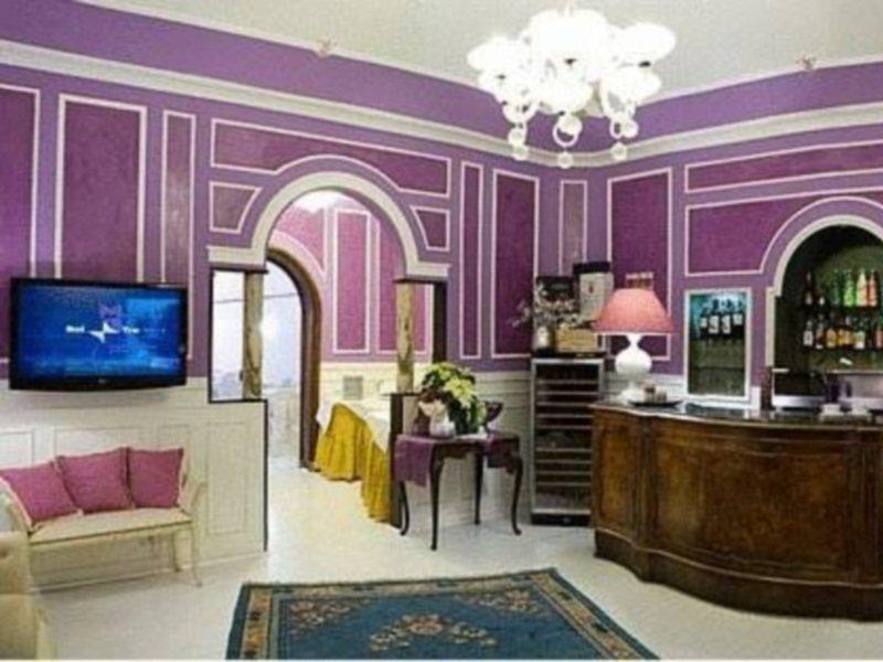 Class Astoria Hotel 3*